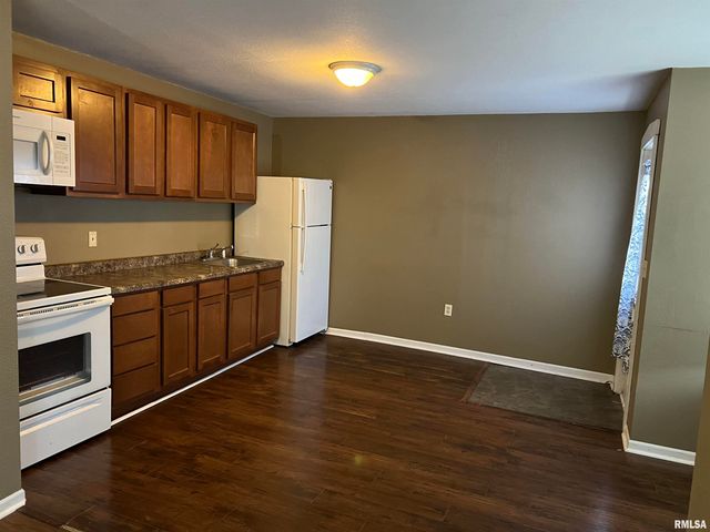 135 E MAIN Street, Mt. Sterling, IL 62353