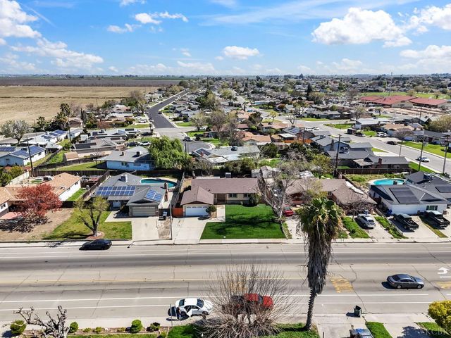1542 N Lemoore Avenue, Lemoore, CA 93245