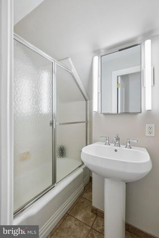 516 GRAVERS, Wyndmoor, PA 19038