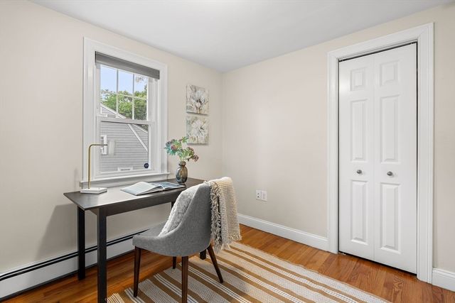 19 Cunningham Cir, Waltham, MA 02453