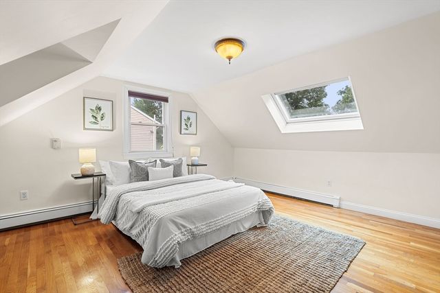 19 Cunningham Cir, Waltham, MA 02453