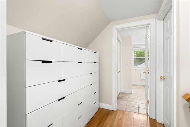 19 Cunningham Cir, Waltham, MA 02453