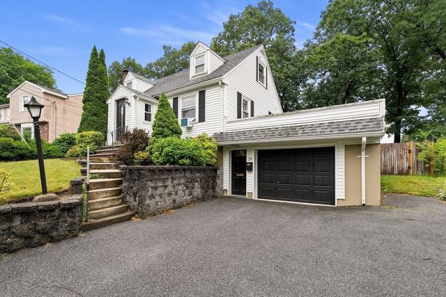 19 Cunningham Cir, Waltham, MA 02453