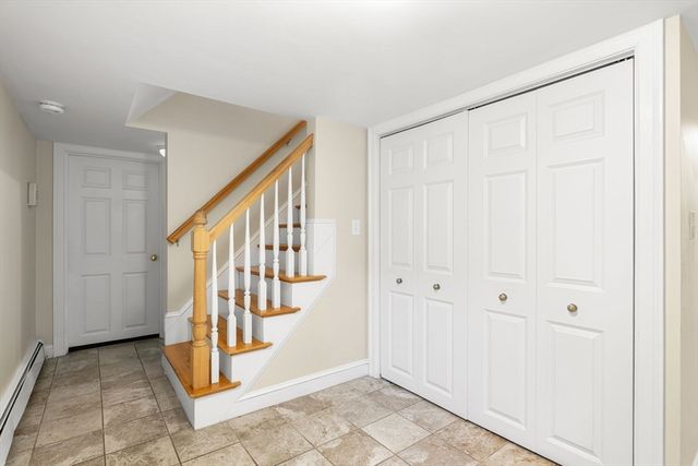 19 Cunningham Cir, Waltham, MA 02453