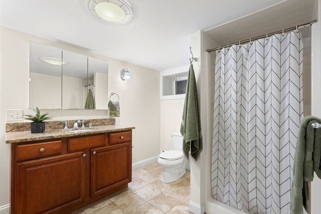 19 Cunningham Cir, Waltham, MA 02453