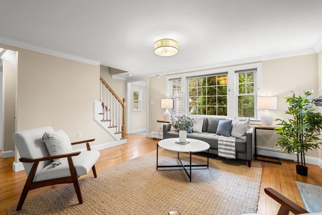 19 Cunningham Cir, Waltham, MA 02453