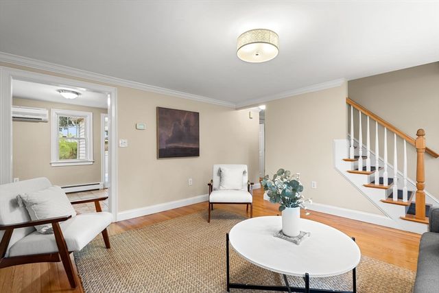 19 Cunningham Cir, Waltham, MA 02453