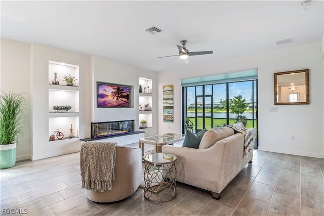 13821 Pine Lodge LN, Fort Myers, FL 33913