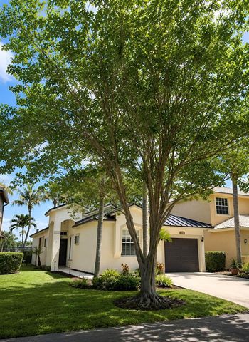 4939 Pelican Street, Coconut Creek, FL 33073