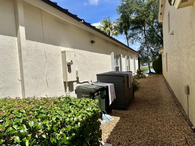 4939 Pelican Street, Coconut Creek, FL 33073