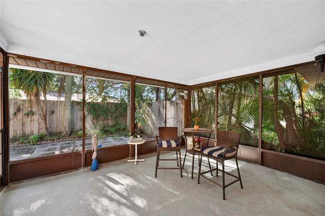 1875 5th Street, Vero Beach, FL 32962