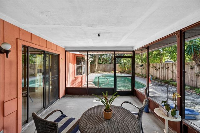 1875 5th Street, Vero Beach, FL 32962