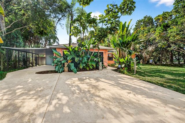 1875 5th Street, Vero Beach, FL 32962