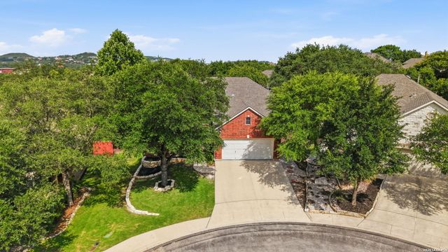 106 Blue Thorn Trl, San Antonio, TX 78256