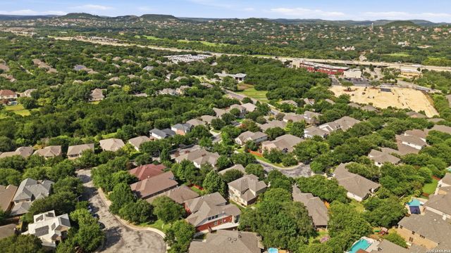 106 Blue Thorn Trl, San Antonio, TX 78256