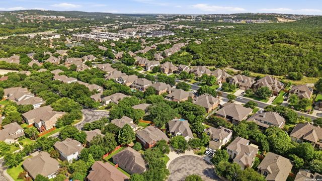 106 Blue Thorn Trl, San Antonio, TX 78256