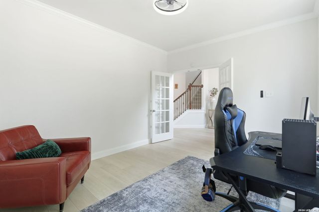 106 Blue Thorn Trl, San Antonio, TX 78256
