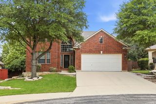 106 Blue Thorn Trl, San Antonio, TX 78256