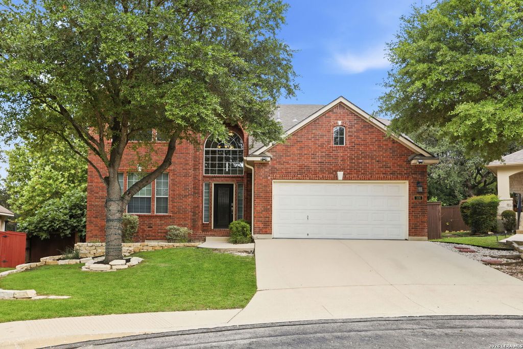 106 Blue Thorn Trl, San Antonio, TX 78256