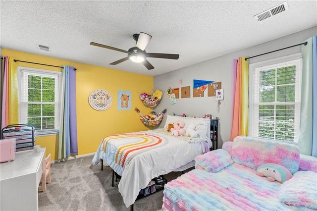 14421 S COTTONWOOD Drive, Olathe, KS 66062