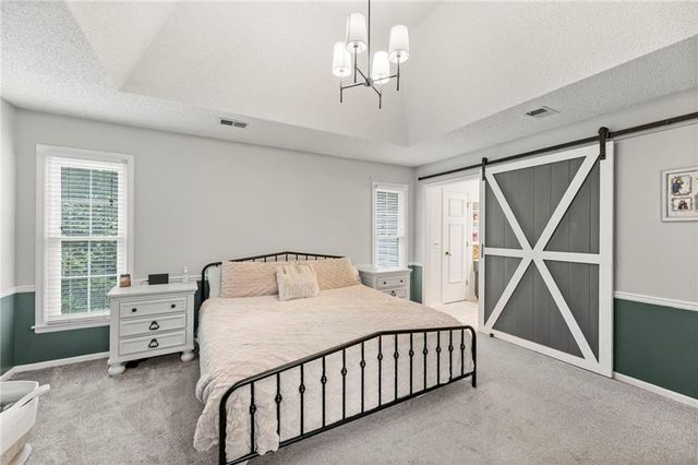 14421 S COTTONWOOD Drive, Olathe, KS 66062