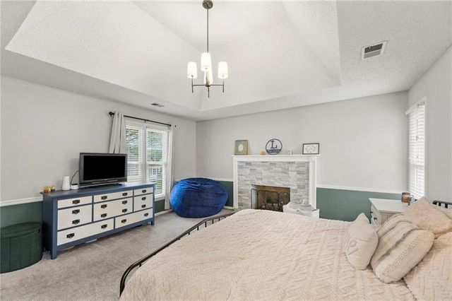 14421 S COTTONWOOD Drive, Olathe, KS 66062