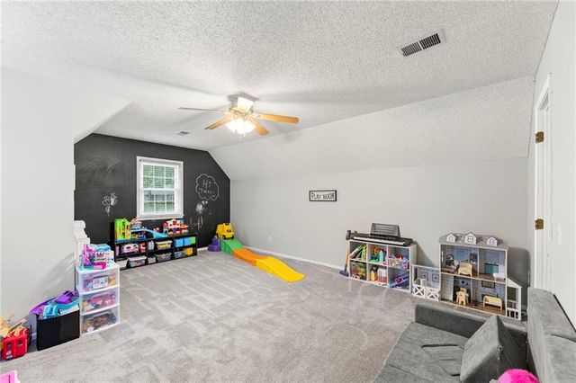 14421 S COTTONWOOD Drive, Olathe, KS 66062