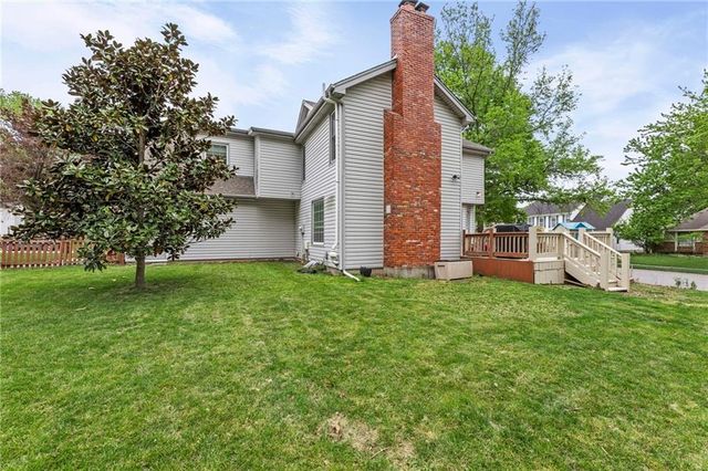 14421 S COTTONWOOD Drive, Olathe, KS 66062