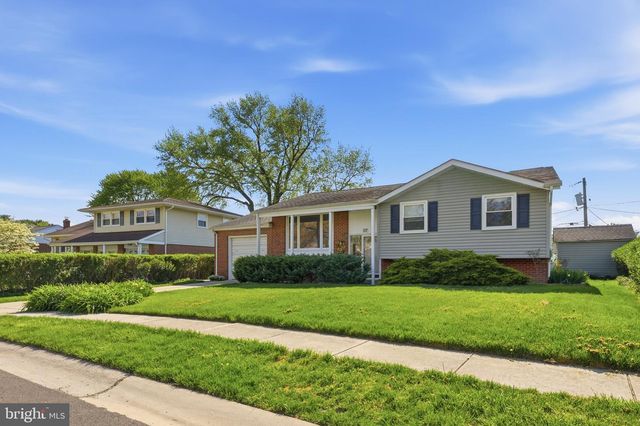 117 LARKSPUR DR, Newark, DE 19711