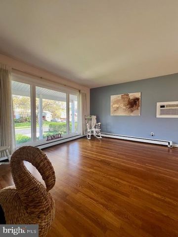 117 LARKSPUR DR, Newark, DE 19711