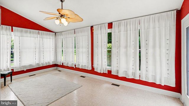 505 SPRINGVIEW LN, Phoenixville, PA 19460