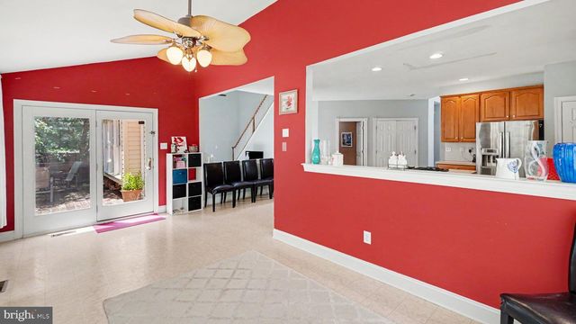 505 SPRINGVIEW LN, Phoenixville, PA 19460