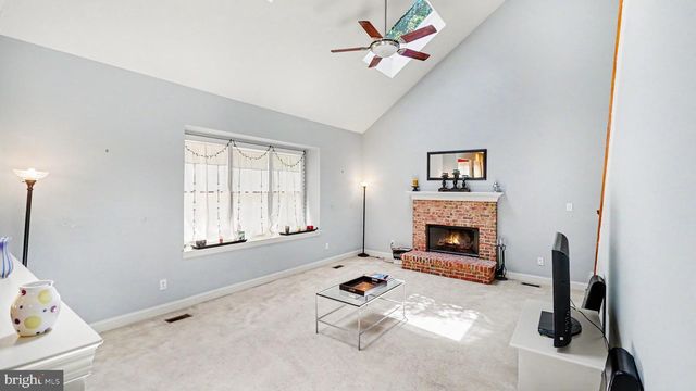 505 SPRINGVIEW LN, Phoenixville, PA 19460