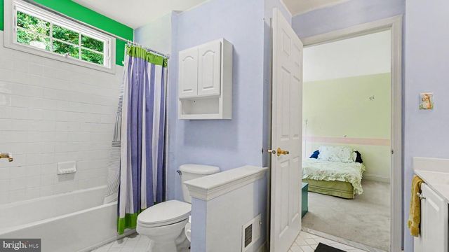 505 SPRINGVIEW LN, Phoenixville, PA 19460