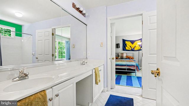 505 SPRINGVIEW LN, Phoenixville, PA 19460