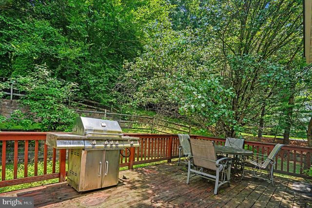 505 SPRINGVIEW LN, Phoenixville, PA 19460