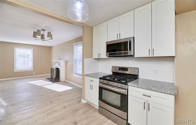 8257 Watson Road, Webster Groves, MO 63119