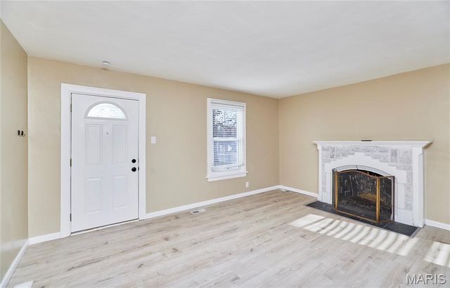 8257 Watson Road, Webster Groves, MO 63119