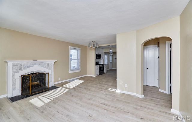 8257 Watson Road, Webster Groves, MO 63119