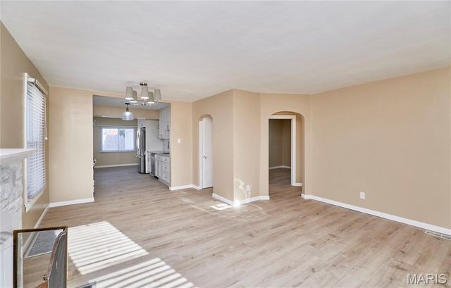 8257 Watson Road, Webster Groves, MO 63119