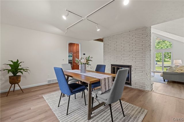 50 Framingham Lane, Pittsford, NY 14534