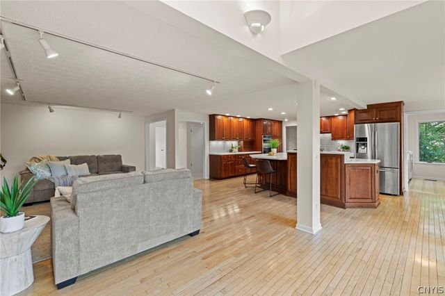 50 Framingham Lane, Pittsford, NY 14534