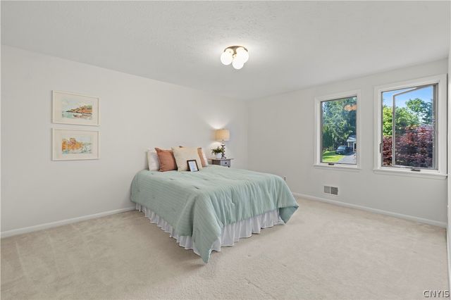 50 Framingham Lane, Pittsford, NY 14534