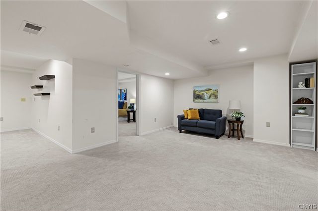 50 Framingham Lane, Pittsford, NY 14534
