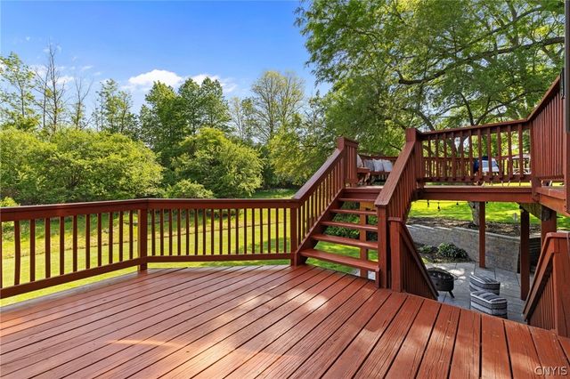50 Framingham Lane, Pittsford, NY 14534