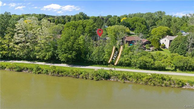 50 Framingham Lane, Pittsford, NY 14534