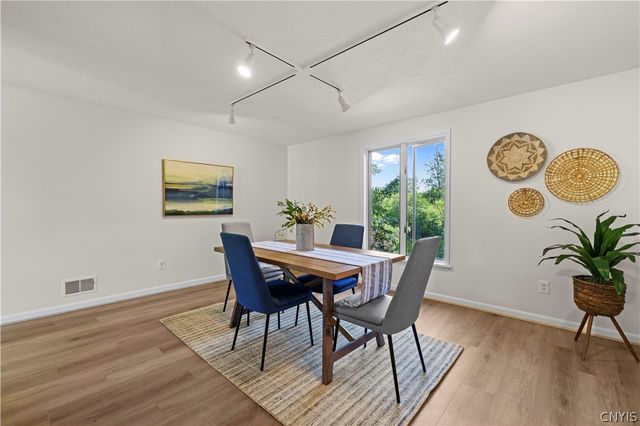 50 Framingham Lane, Pittsford, NY 14534