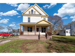 207 12th Avenue, Menomonie, WI 54751
