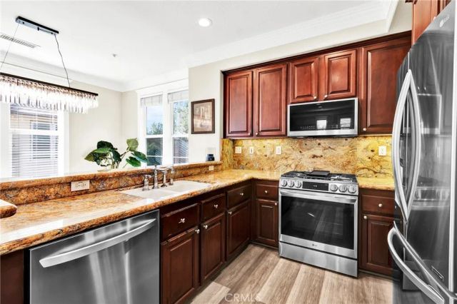 347 Tall Oak, Irvine, CA 92603