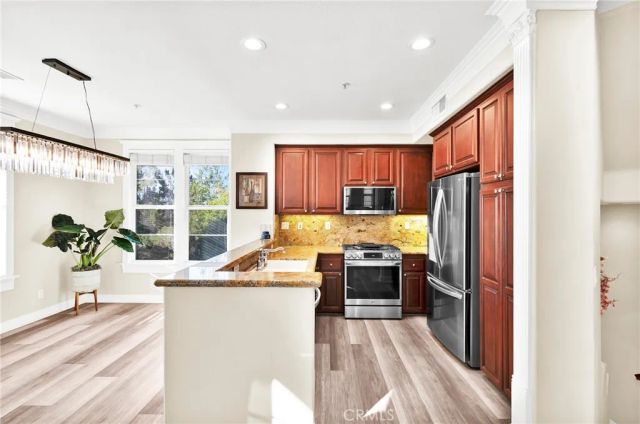 347 Tall Oak, Irvine, CA 92603